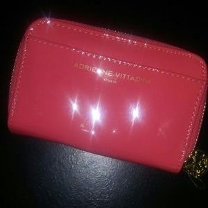 Adrienne Vittadini wallet